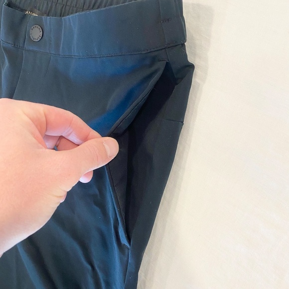 Banana Republic Men's Motion Tech Hybrid Pant Jogger - 32x30 - Picture 4 of 13